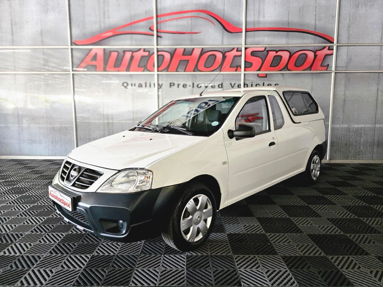 2022 Nissan NP200 1.6i (Aircon) Safety Pack
