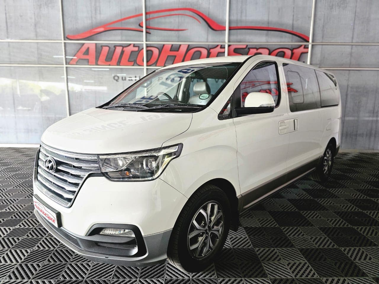2021 Hyundai H-1 2.5 CRDI ELITE Auto  9-Seater