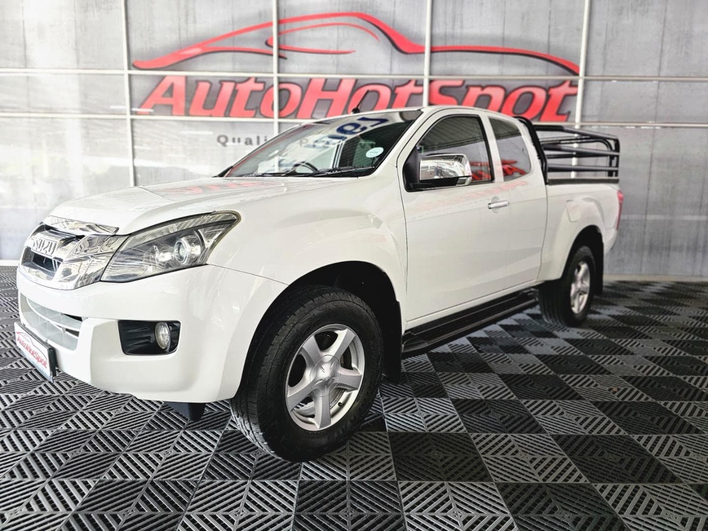 2015 Isuzu KB 300D-Teq Extended Cab LX Auto