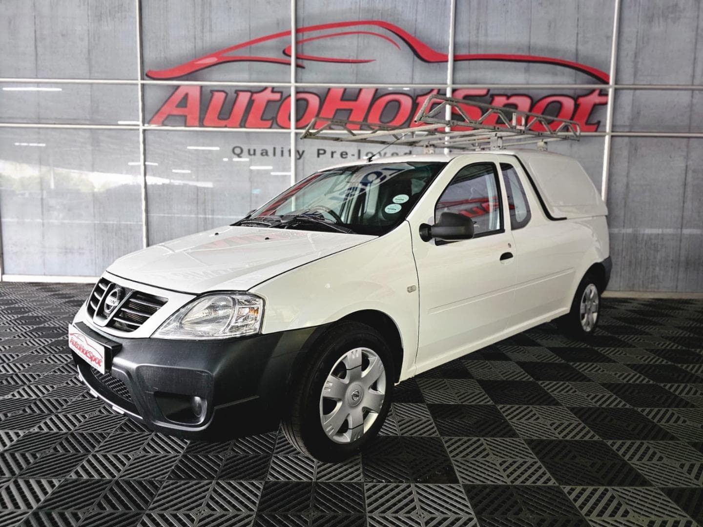 2022 Nissan NP200 1.6i (Aircon) Safety Pack