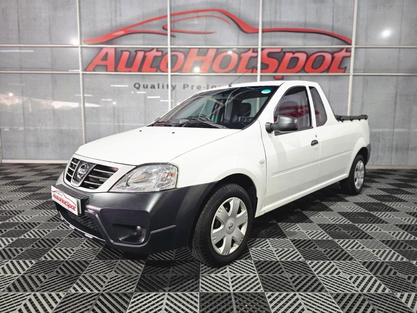 2017 Nissan NP200 1.6i (Aircon) Safety Pack