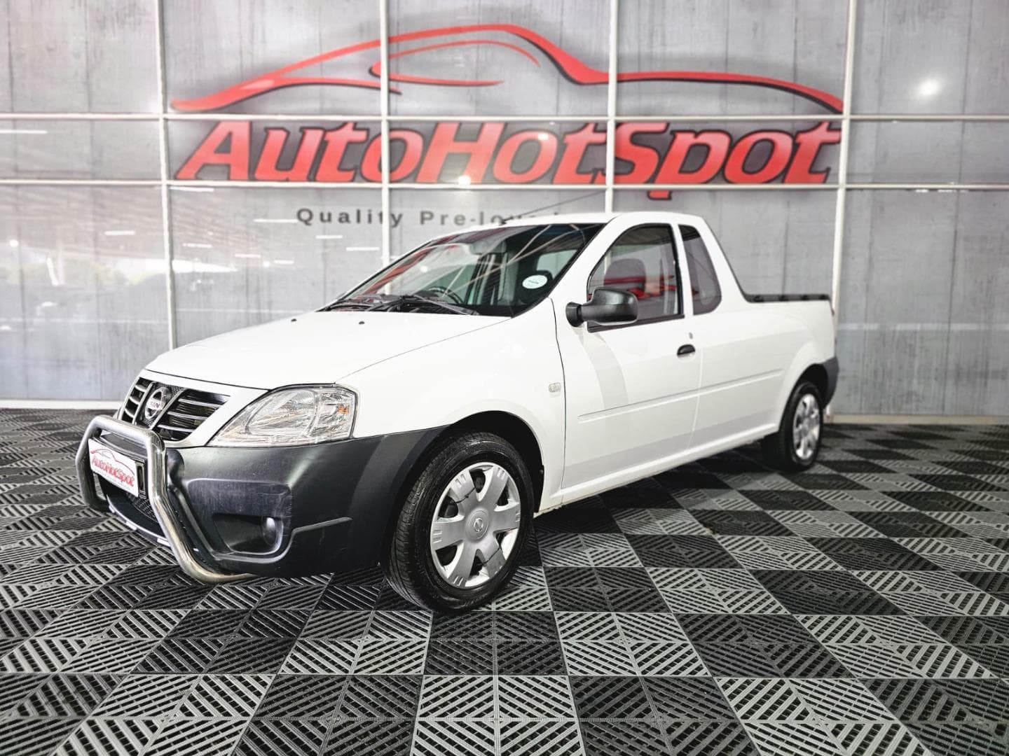 2022 Nissan NP200 1.6i (Aircon) Safety Pack