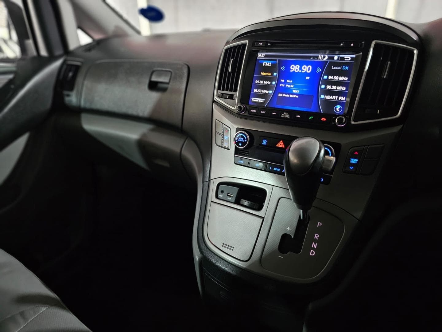 2018 Hyundai H-1 2.5 CRDI ELITE Auto  9-Seater – photo 12