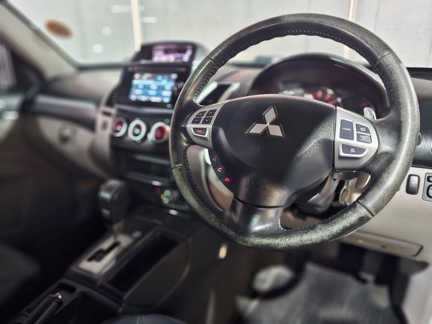 2016 Mitsubishi Pajero Sport 2.5DI-D Auto – photo 9