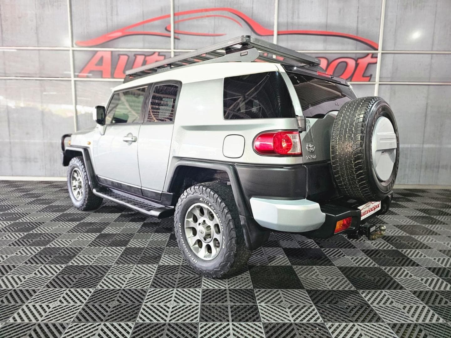 2012 Toyota FJ Cruiser FJ Cruiser – photo 4