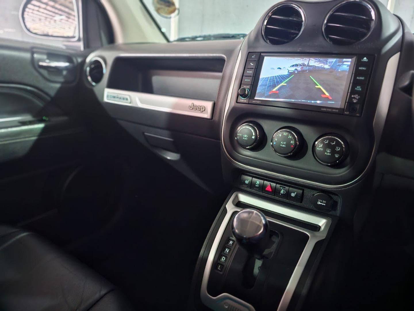 2015 Jeep Compass 2.0L Limited Auto – photo 9
