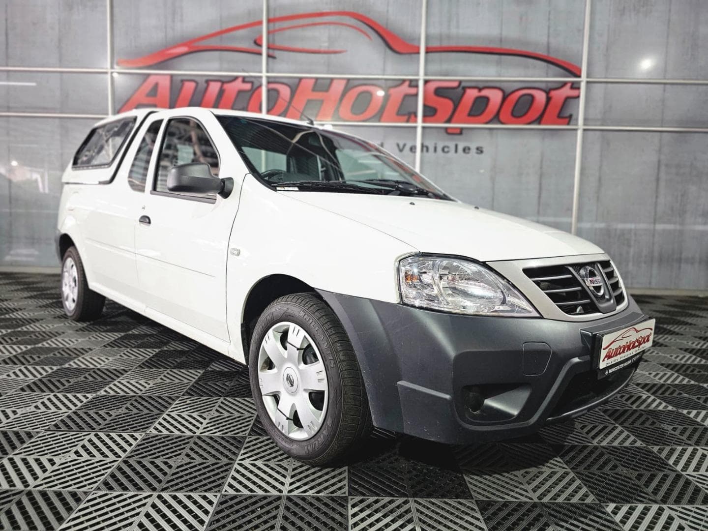 2024 Nissan NP200 1.6i (Aircon) Safety Pack – photo 2