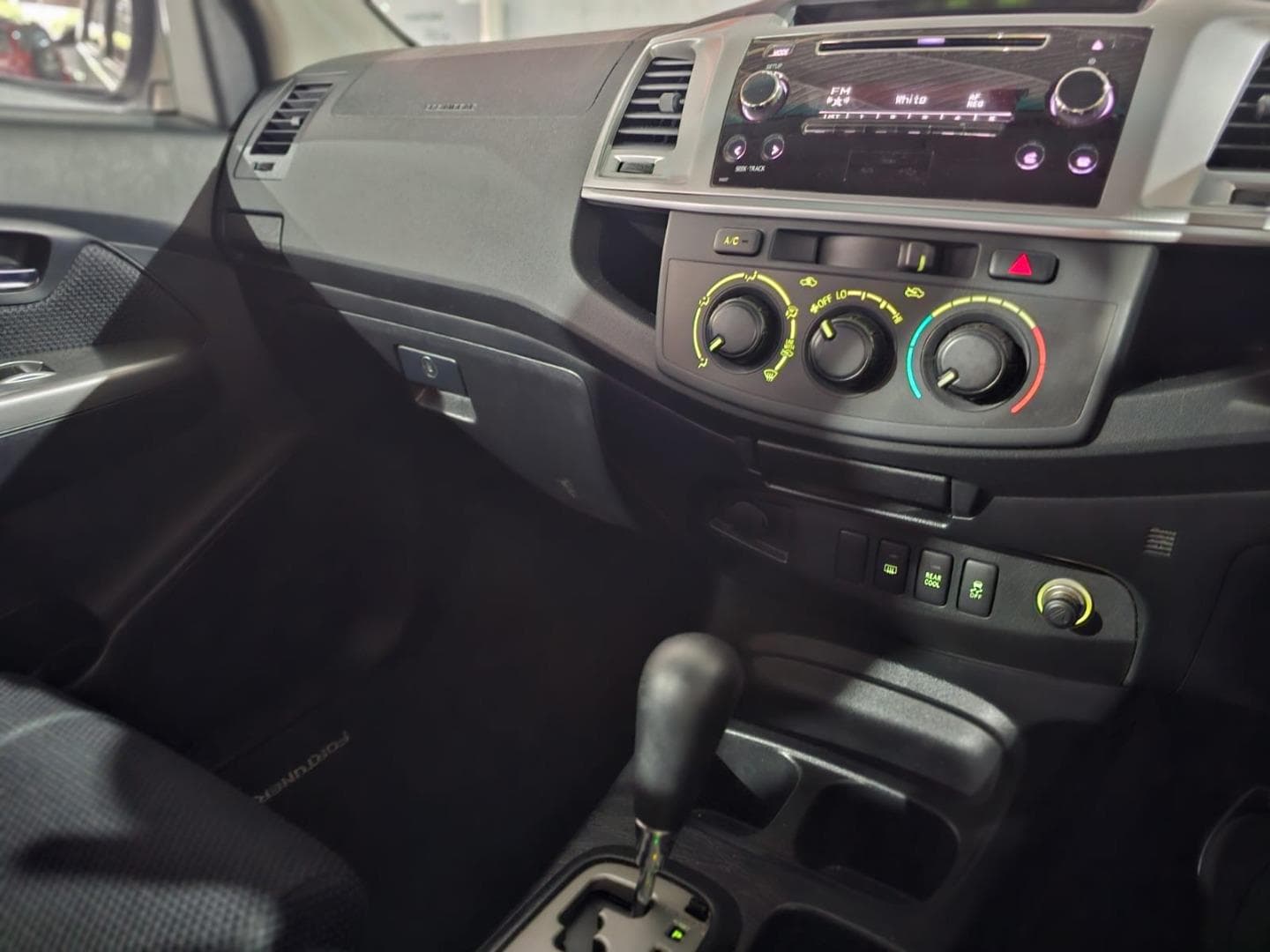 2015 Toyota Fortuner 2.5D-4D Auto – photo 11