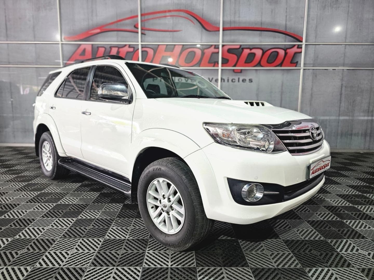 2015 Toyota Fortuner 2.5D-4D Auto – photo 2