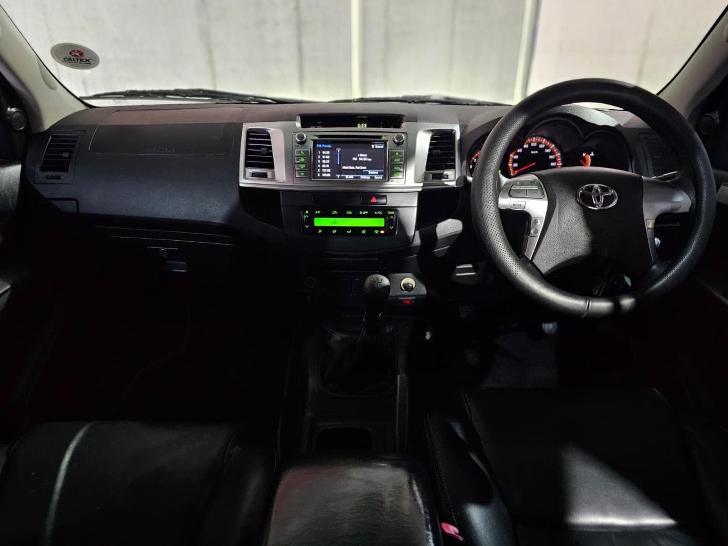 2015 Toyota Hilux 3.0D-4D Double Cab Raider Legend 45 – photo 7