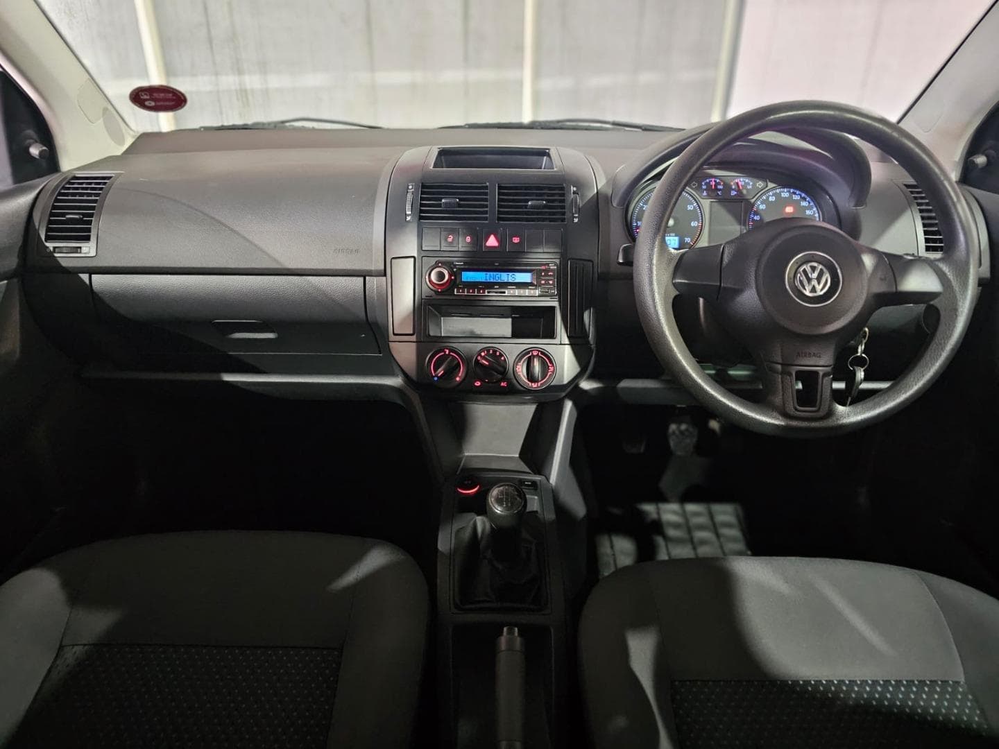 2011 Volkswagen Polo Vivo 5-Door 1.6 Trendline – photo 6