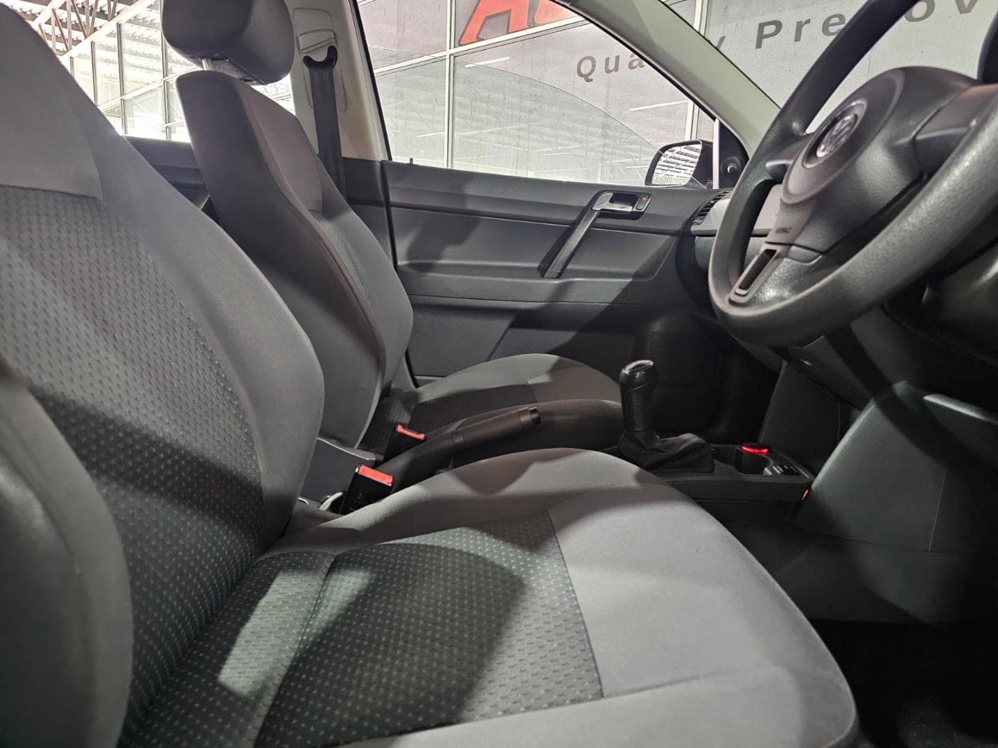 2011 Volkswagen Polo Vivo 5-Door 1.6 Trendline – photo 8