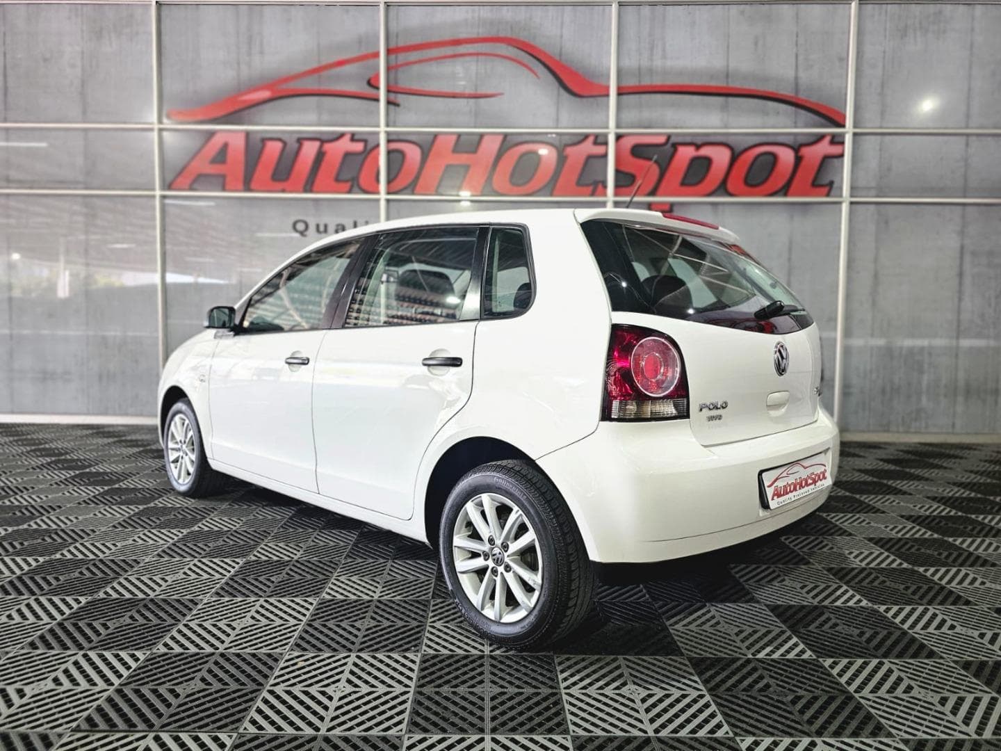 2011 Volkswagen Polo Vivo 5-Door 1.6 Trendline – photo 4