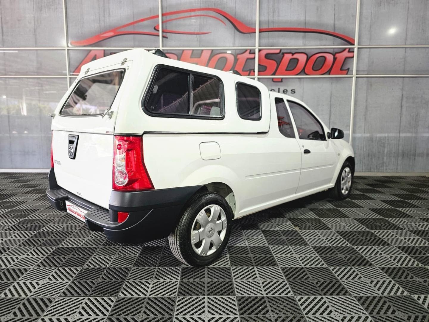 2017 Nissan NP200 1.6i (aircon) – photo 3