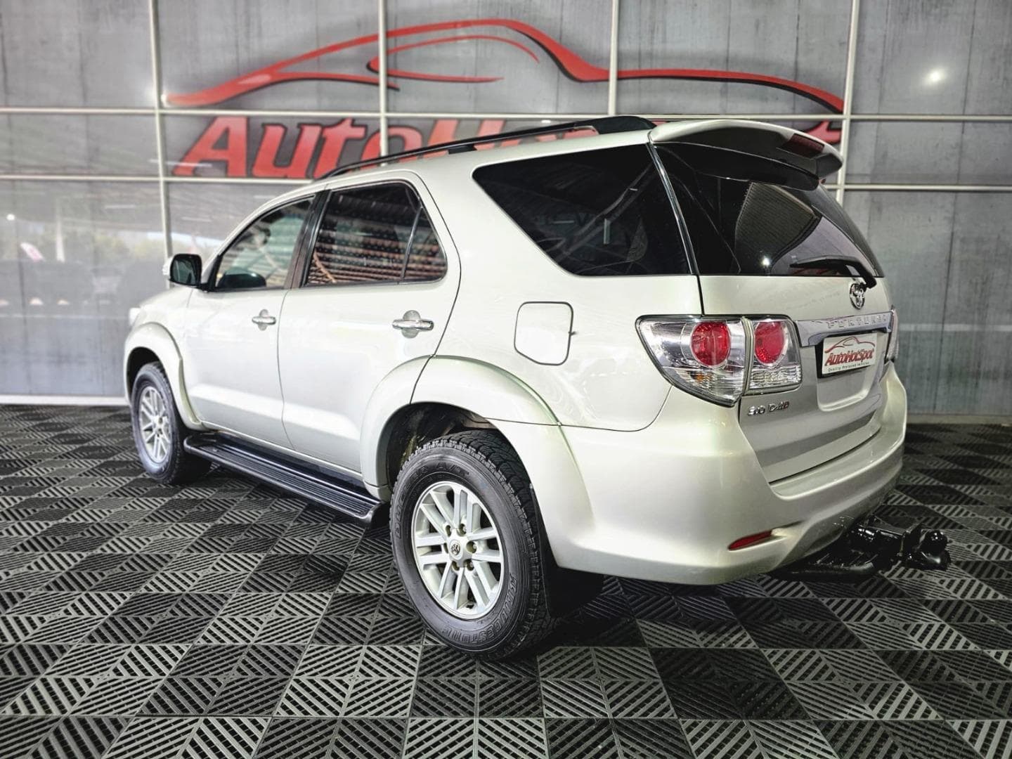 2012 Toyota Fortuner 3.0D-4D Auto – photo 4