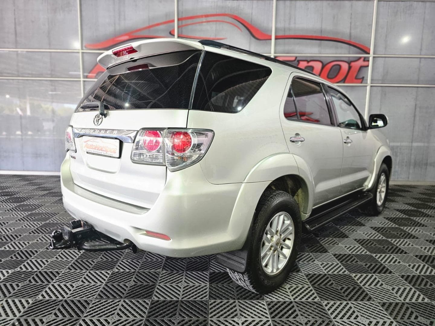 2012 Toyota Fortuner 3.0D-4D Auto – photo 3