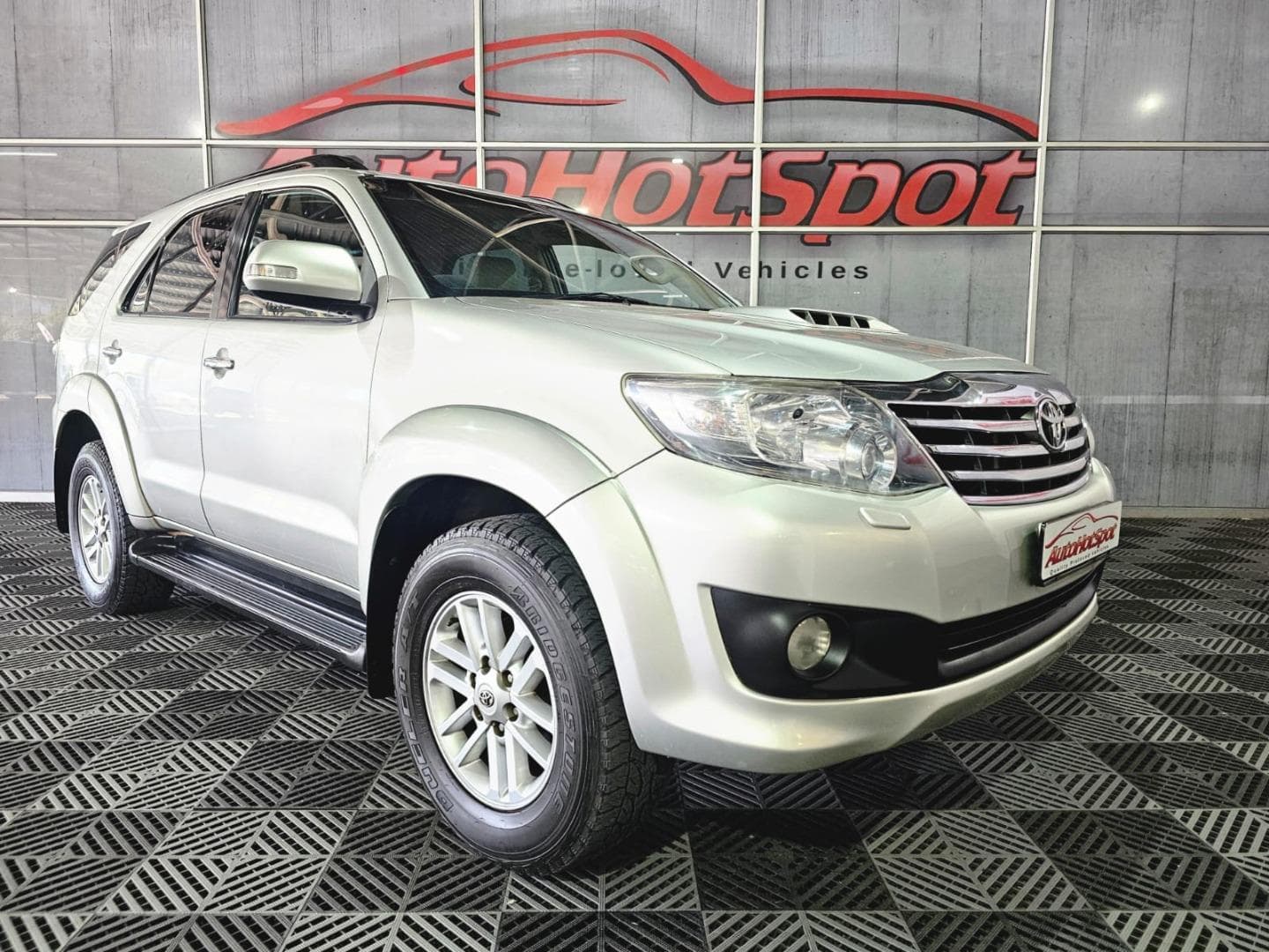 2012 Toyota Fortuner 3.0D-4D Auto – photo 2