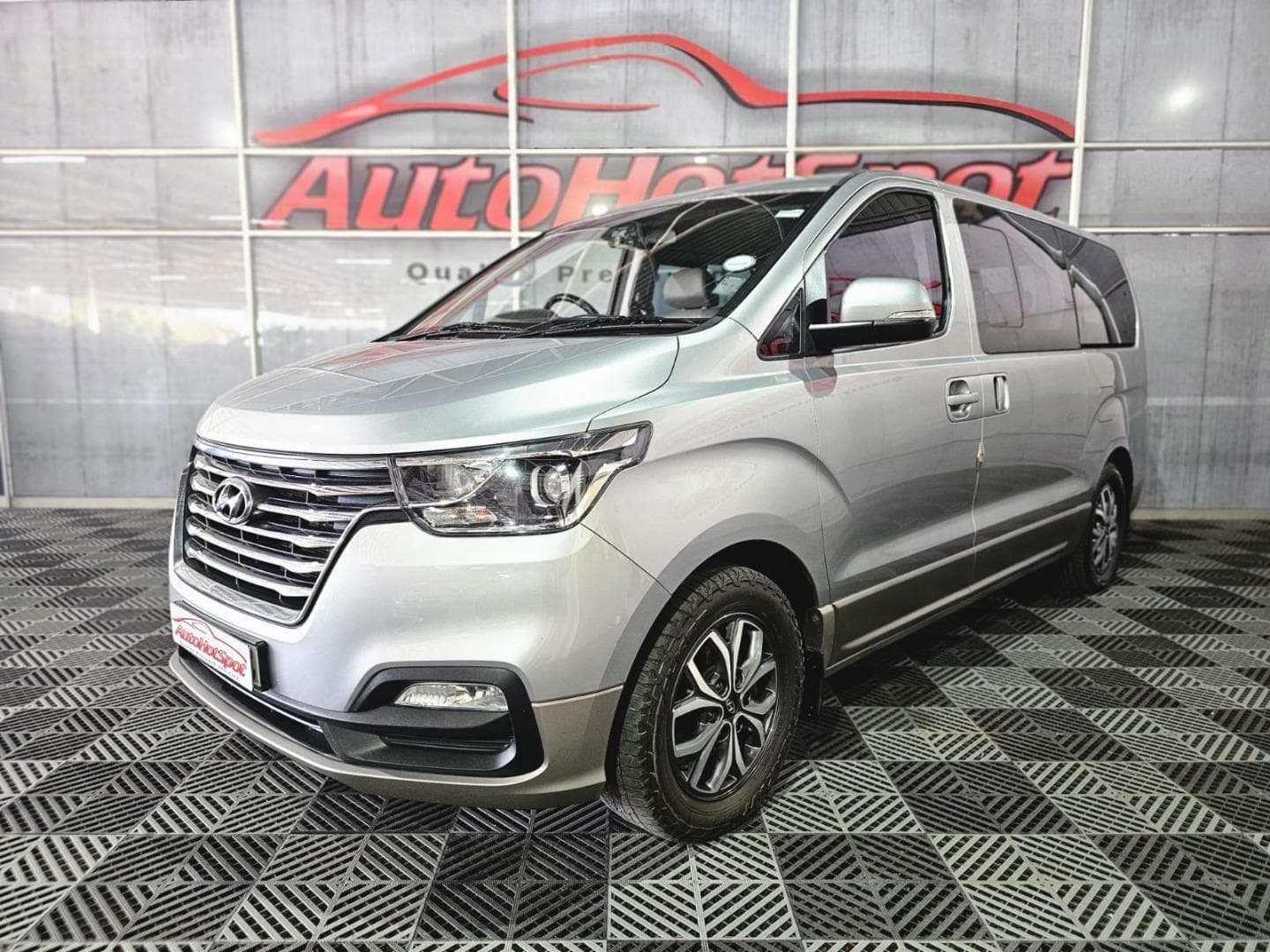 2020 Hyundai H-1 2.5 CRDI ELITE Auto  9-Seater