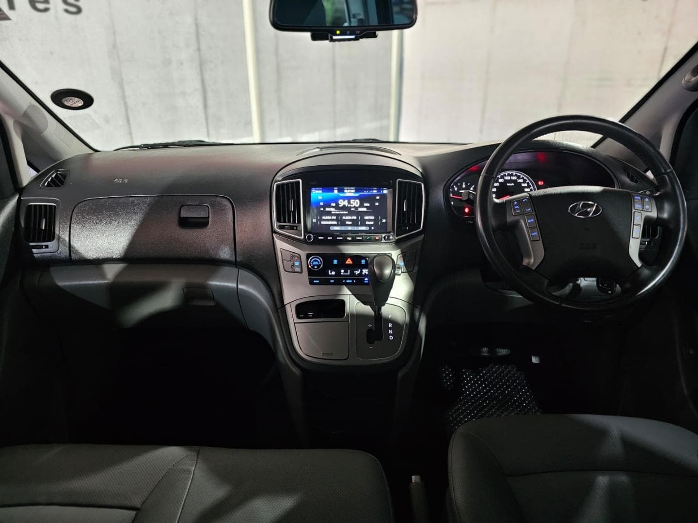 2020 Hyundai H-1 2.5 CRDI ELITE Auto  9-Seater – photo 7
