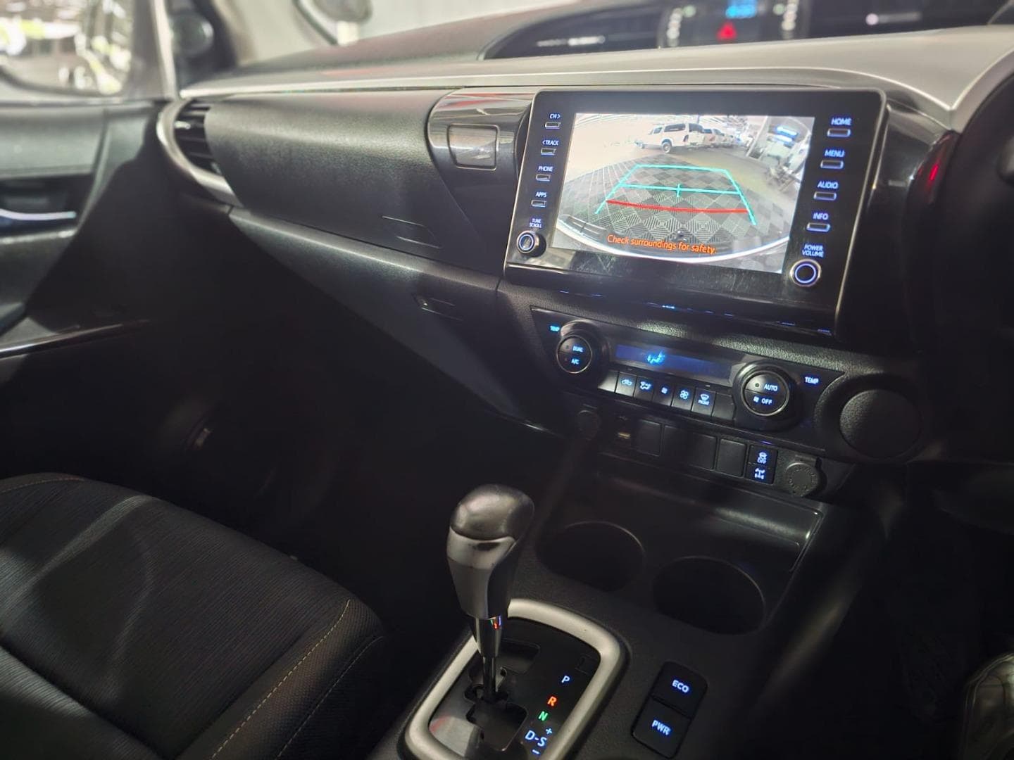 2024 Toyota Hilux 2.8GD-6 Double Cab Raider auto – photo 10