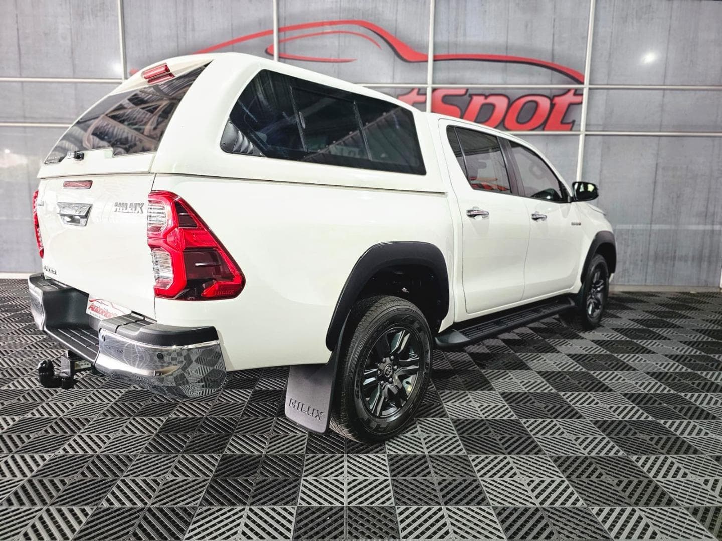 2024 Toyota Hilux 2.8GD-6 Double Cab Raider auto – photo 3
