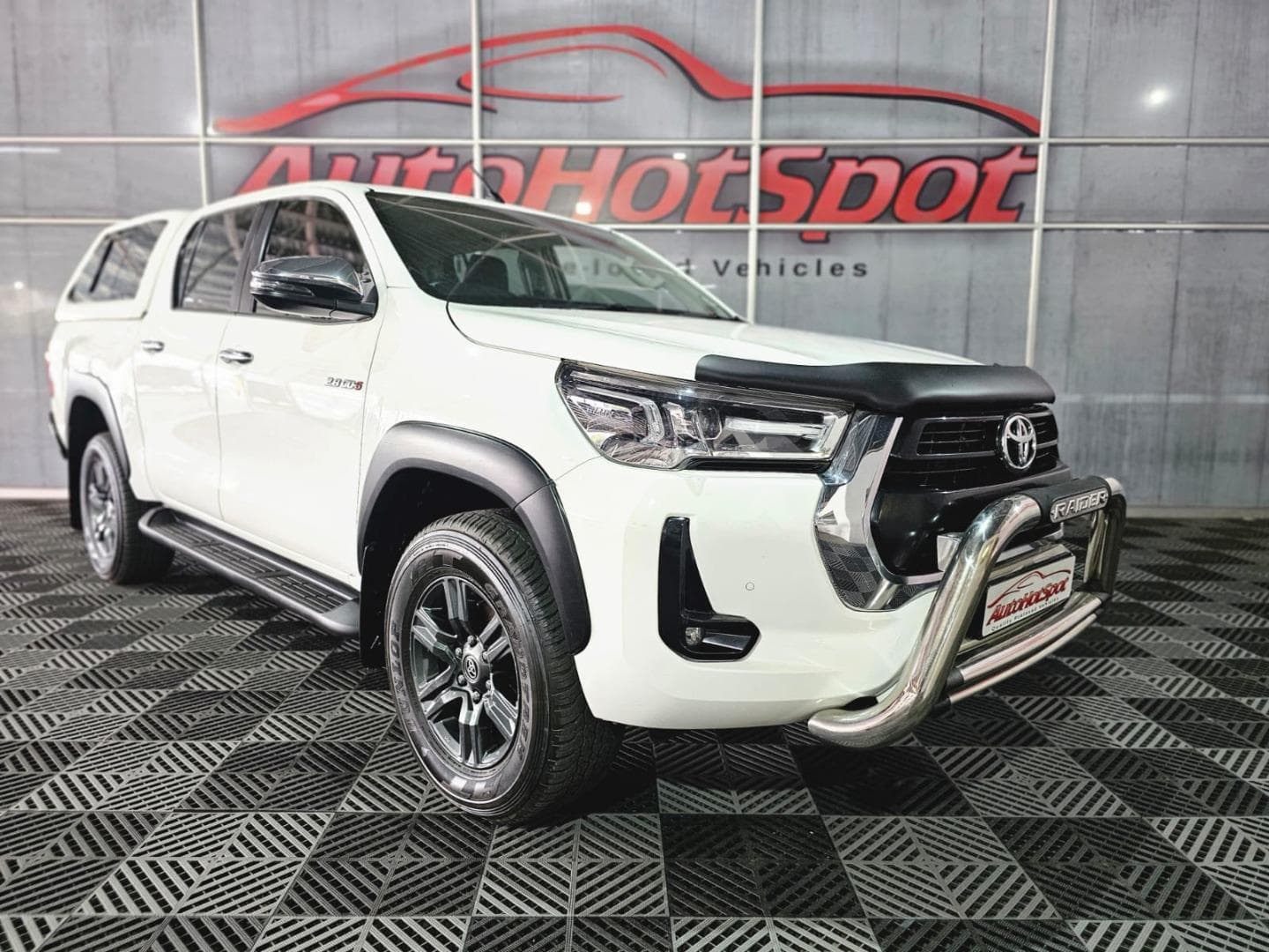 2024 Toyota Hilux 2.8GD-6 Double Cab Raider auto – photo 2