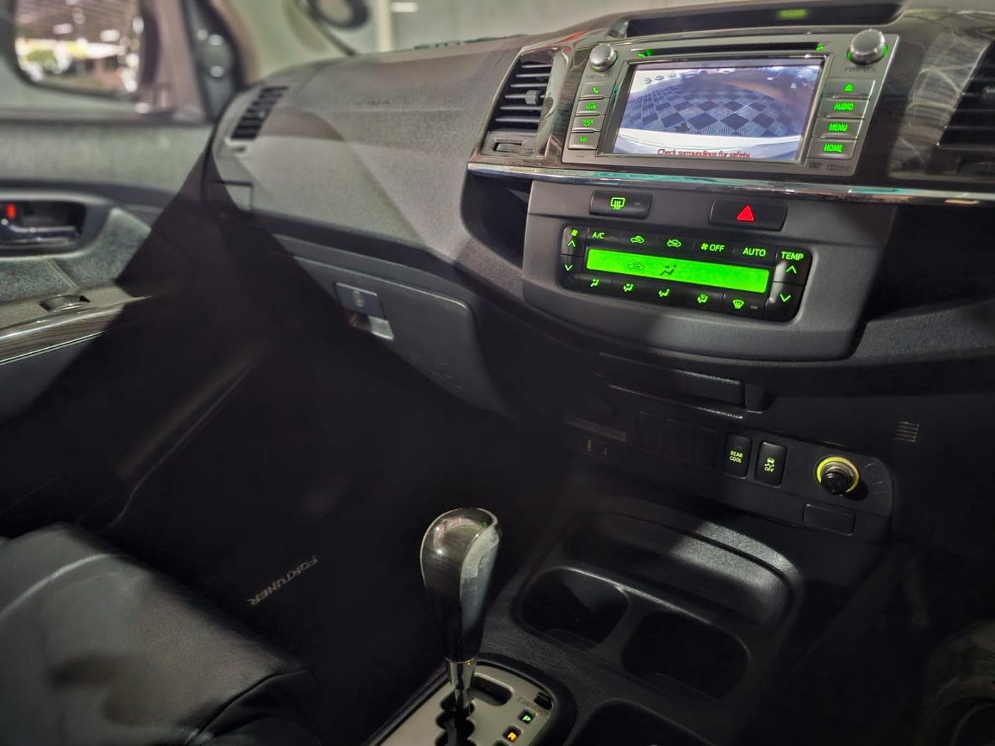 2014 Toyota Fortuner 3.0D-4D Auto – photo 10