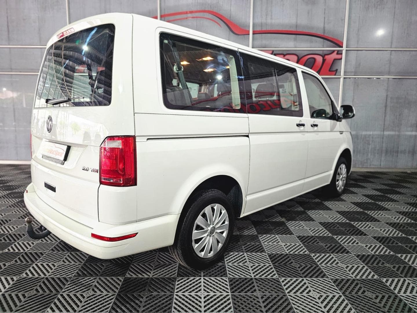 2019 Volkswagen Kombi 2.0TDI SWB Trendline Plus – photo 3