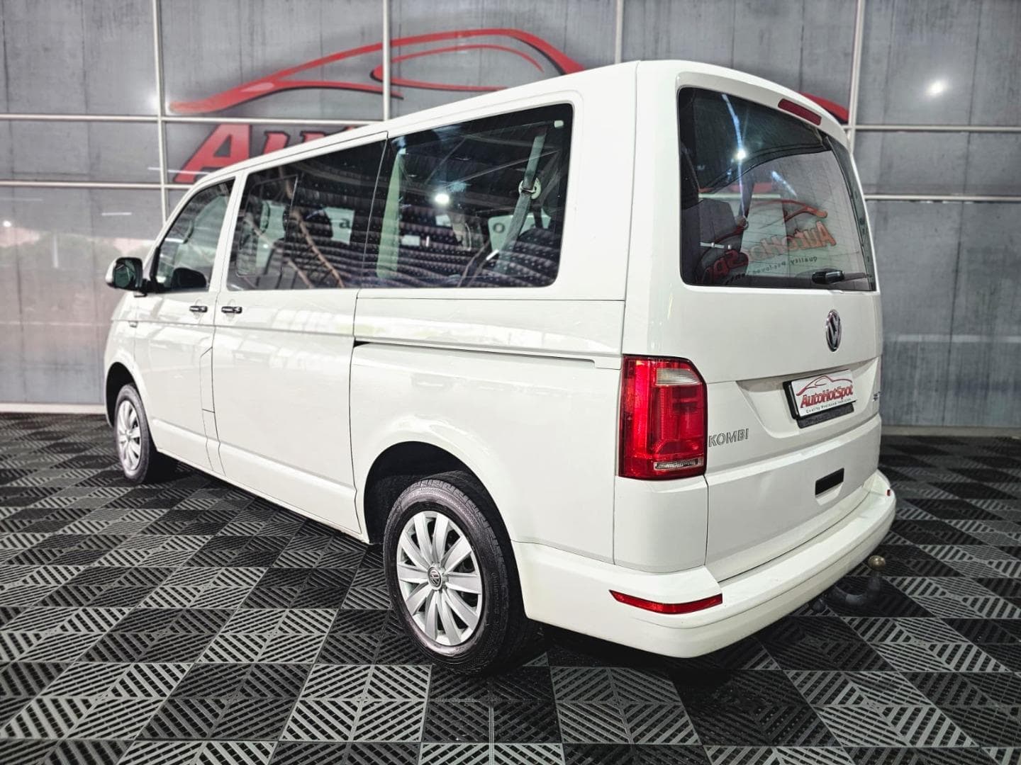 2019 Volkswagen Kombi 2.0TDI SWB Trendline Plus – photo 4