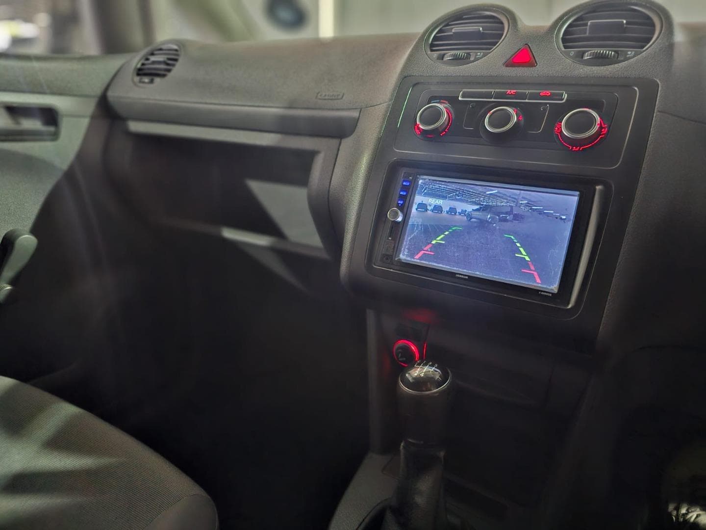 2014 Volkswagen Caddy 1.6 Panel Van – photo 10