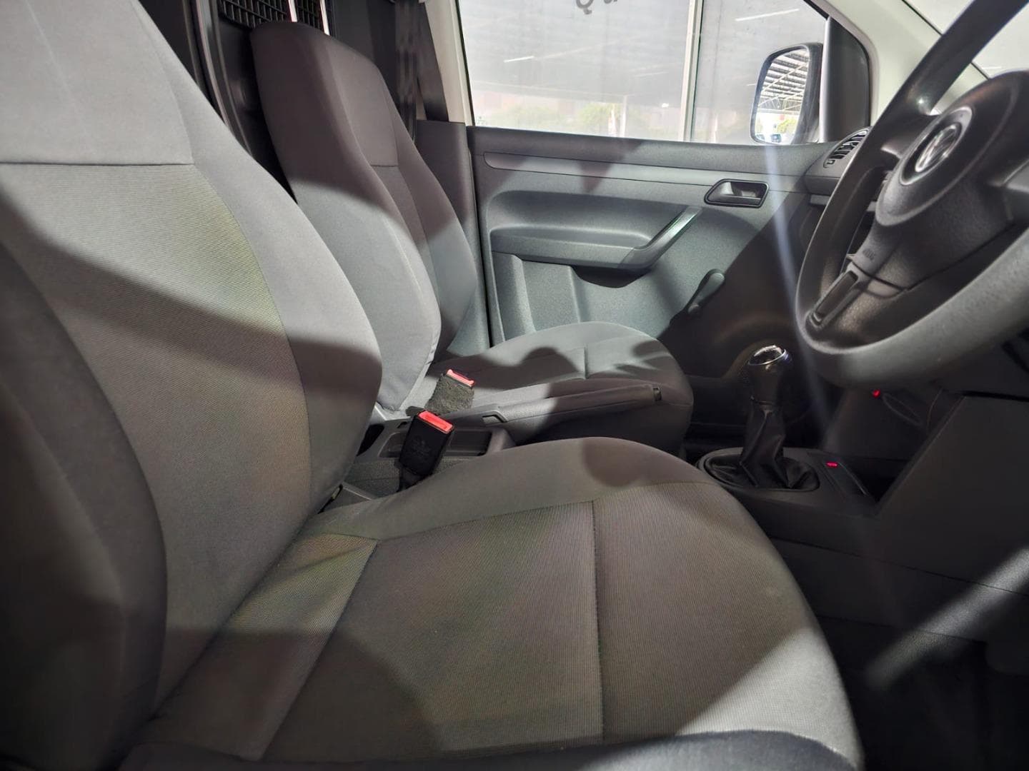 2014 Volkswagen Caddy 1.6 Panel Van – photo 7