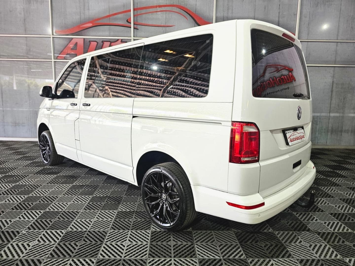 2019 Volkswagen Kombi 2.0TDI SWB Trendline Auto – photo 4