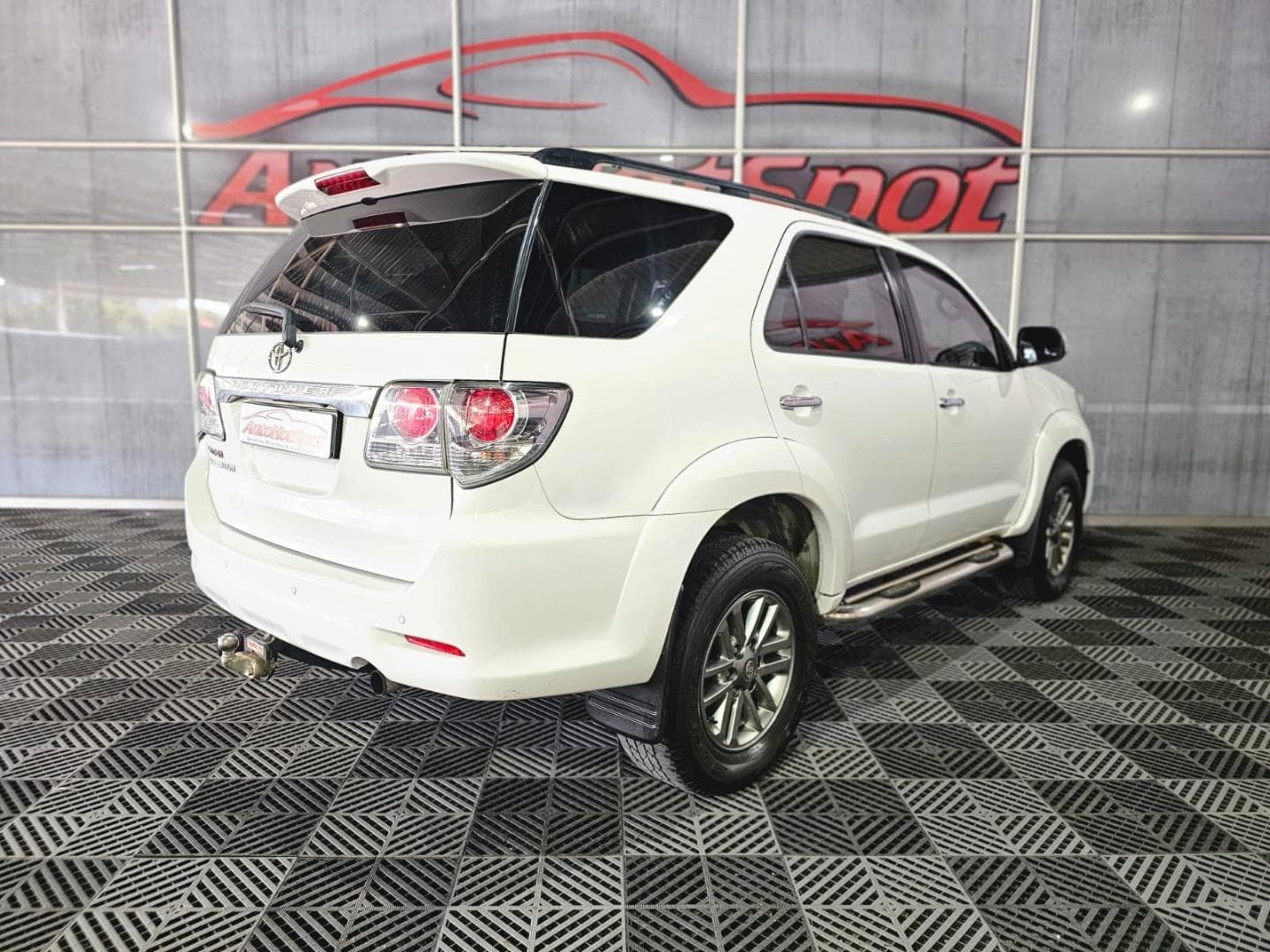 2013 Toyota Fortuner 3.0D-4D Ltd Edition – photo 3