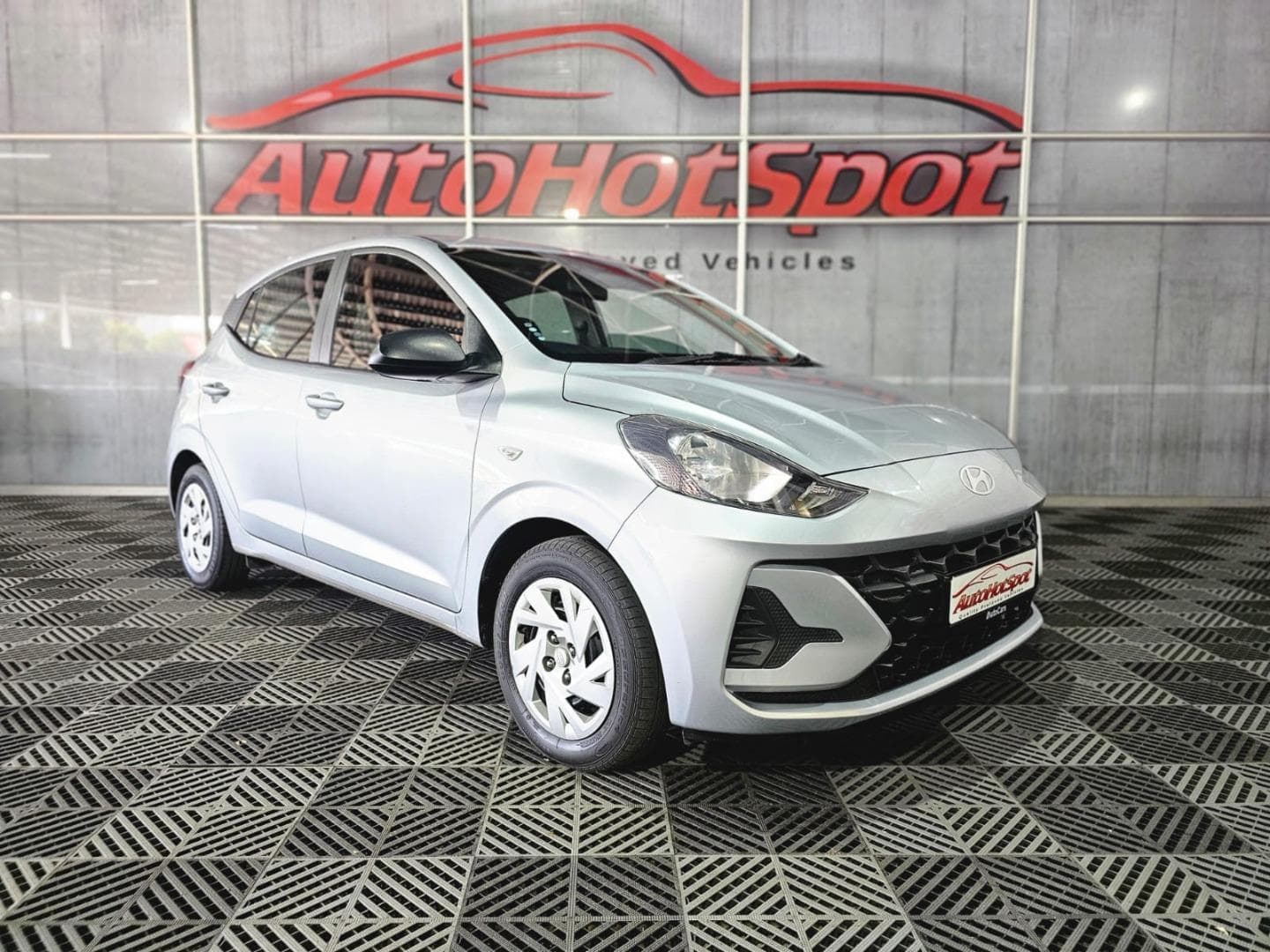 2023 Hyundai Grand i10 1.0 Motion Hatch Manual – photo 2