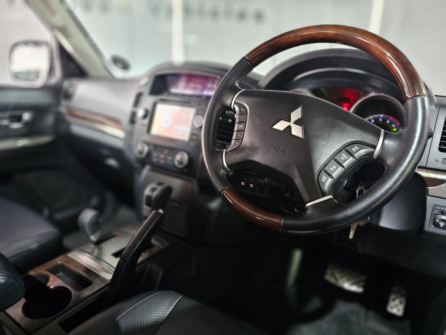 2011 Mitsubishi Pajero 3-Door 3.2DI-D GLS – photo 9