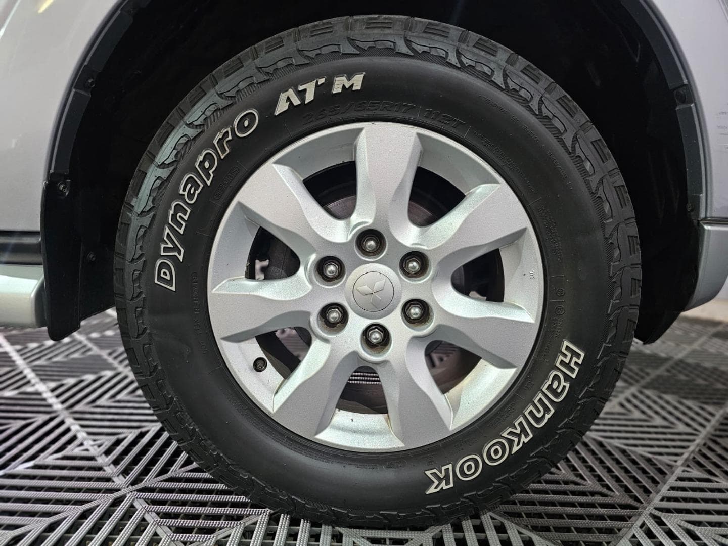 2011 Mitsubishi Pajero 3-Door 3.2DI-D GLS – photo 5