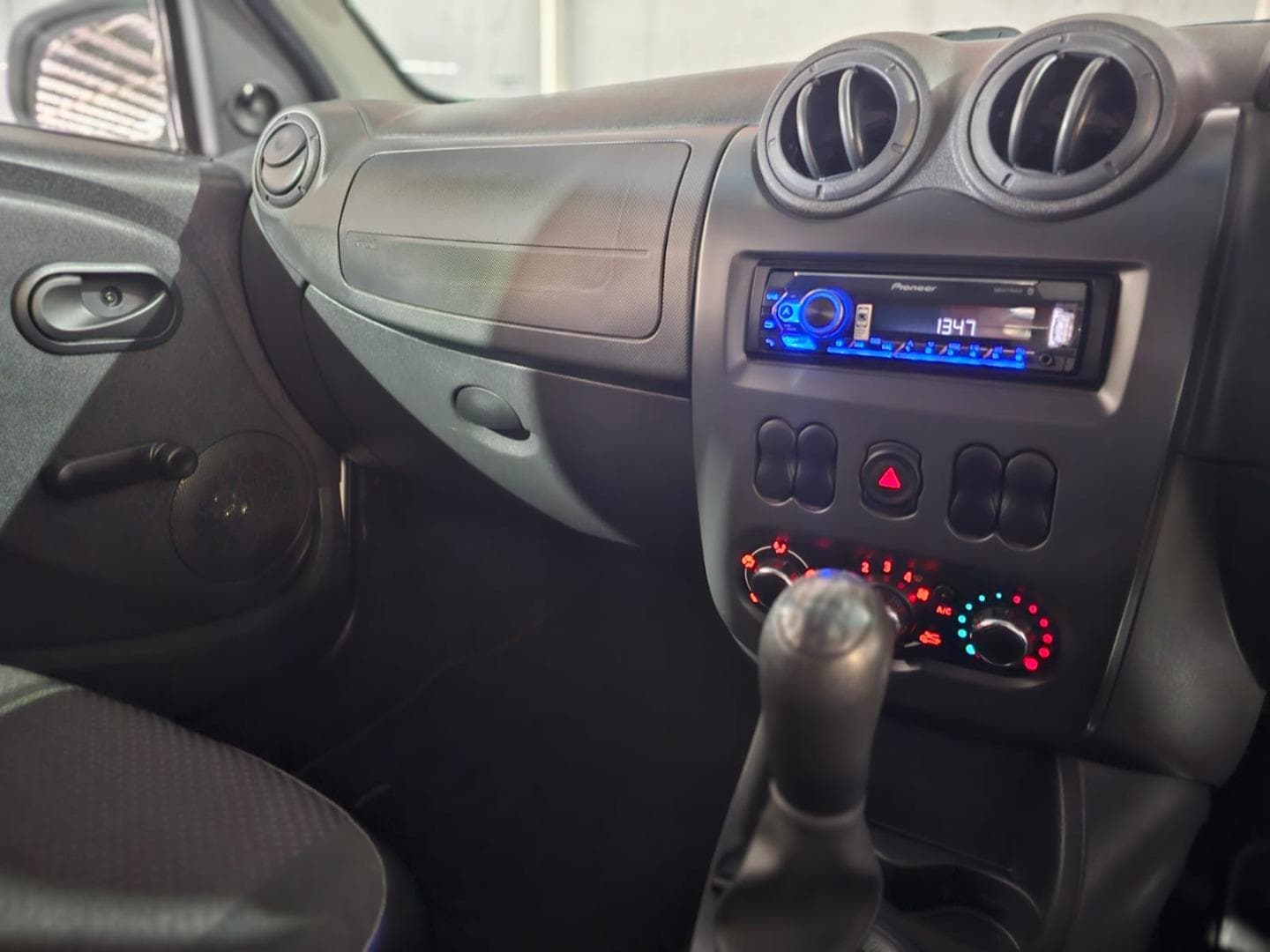 2020 Nissan NP200 1.6i (Aircon) Safety Pack – photo 9