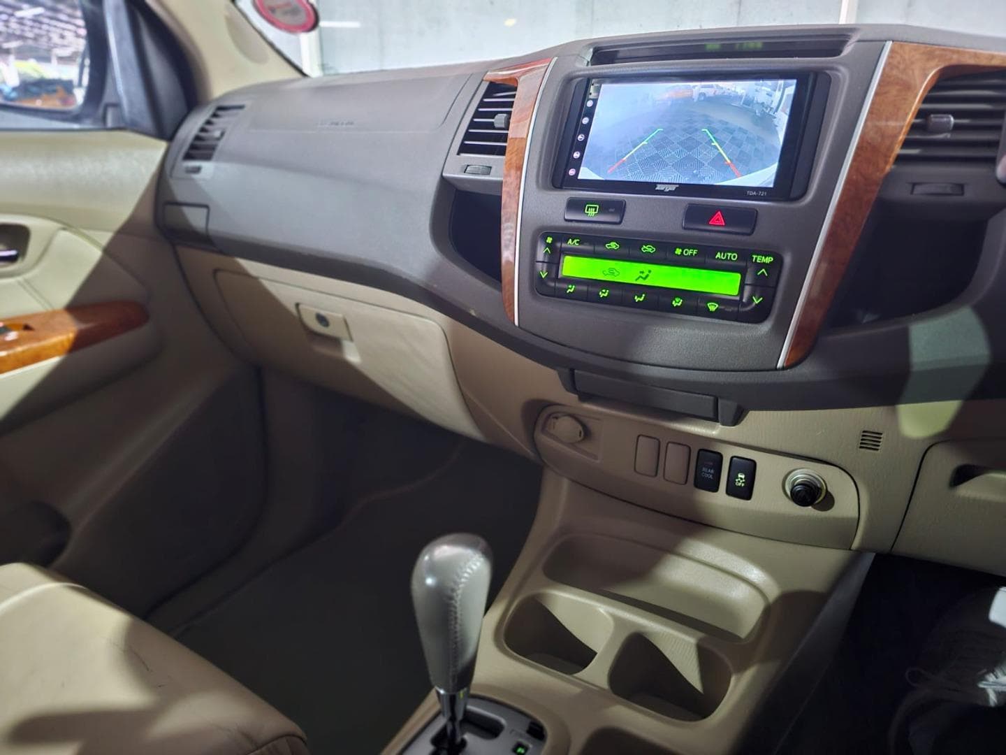 2010 Toyota Fortuner 3.0D-4D Auto – photo 12