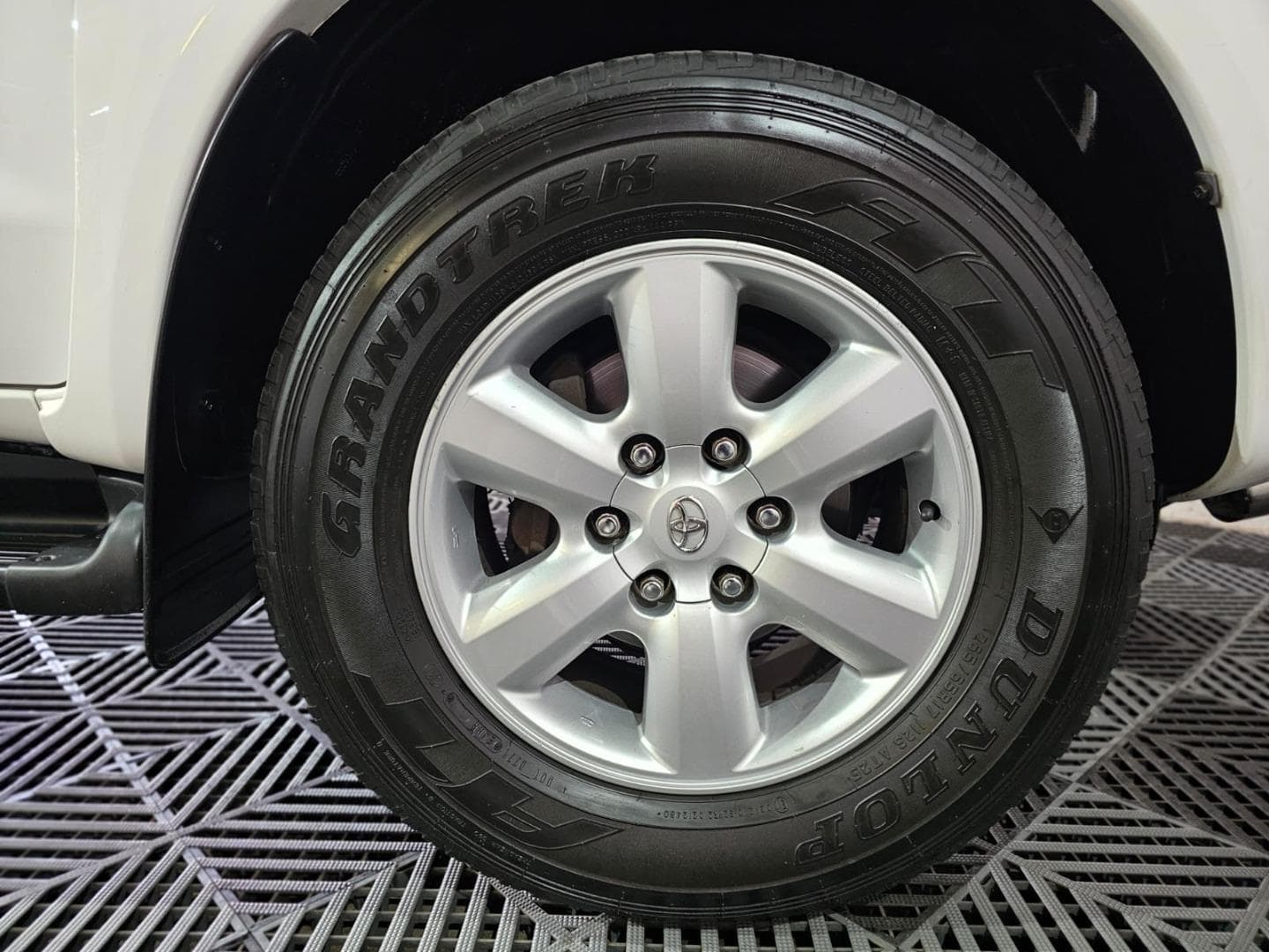 2010 Toyota Fortuner 3.0D-4D Auto – photo 5