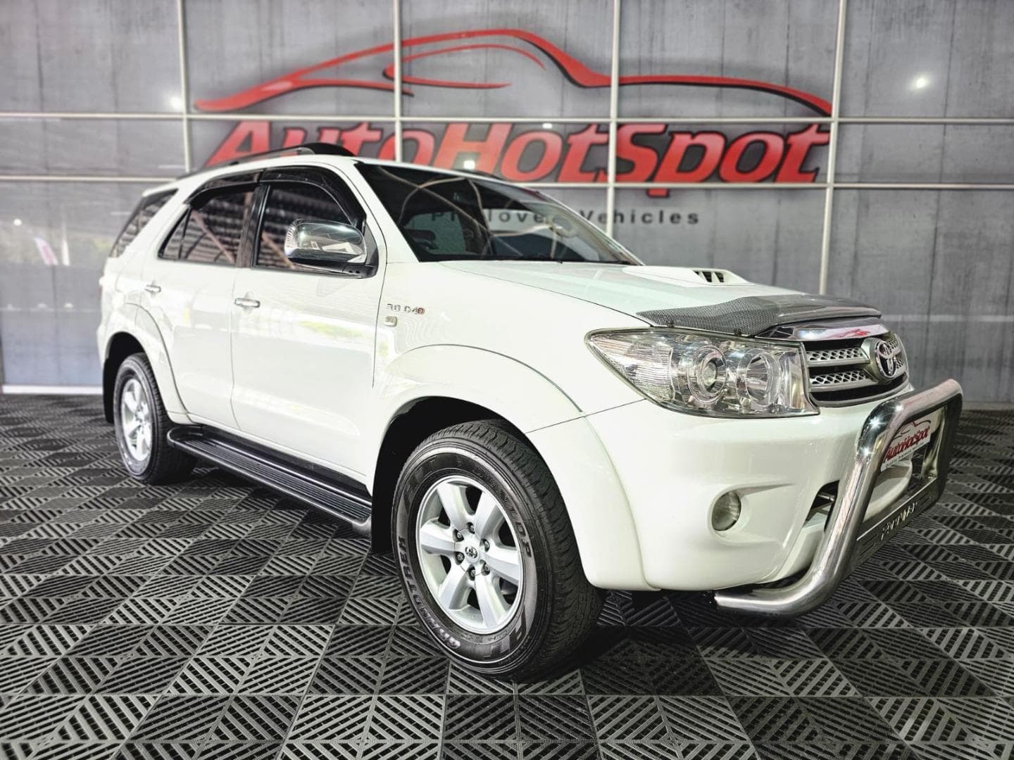2010 Toyota Fortuner 3.0D-4D Auto – photo 2