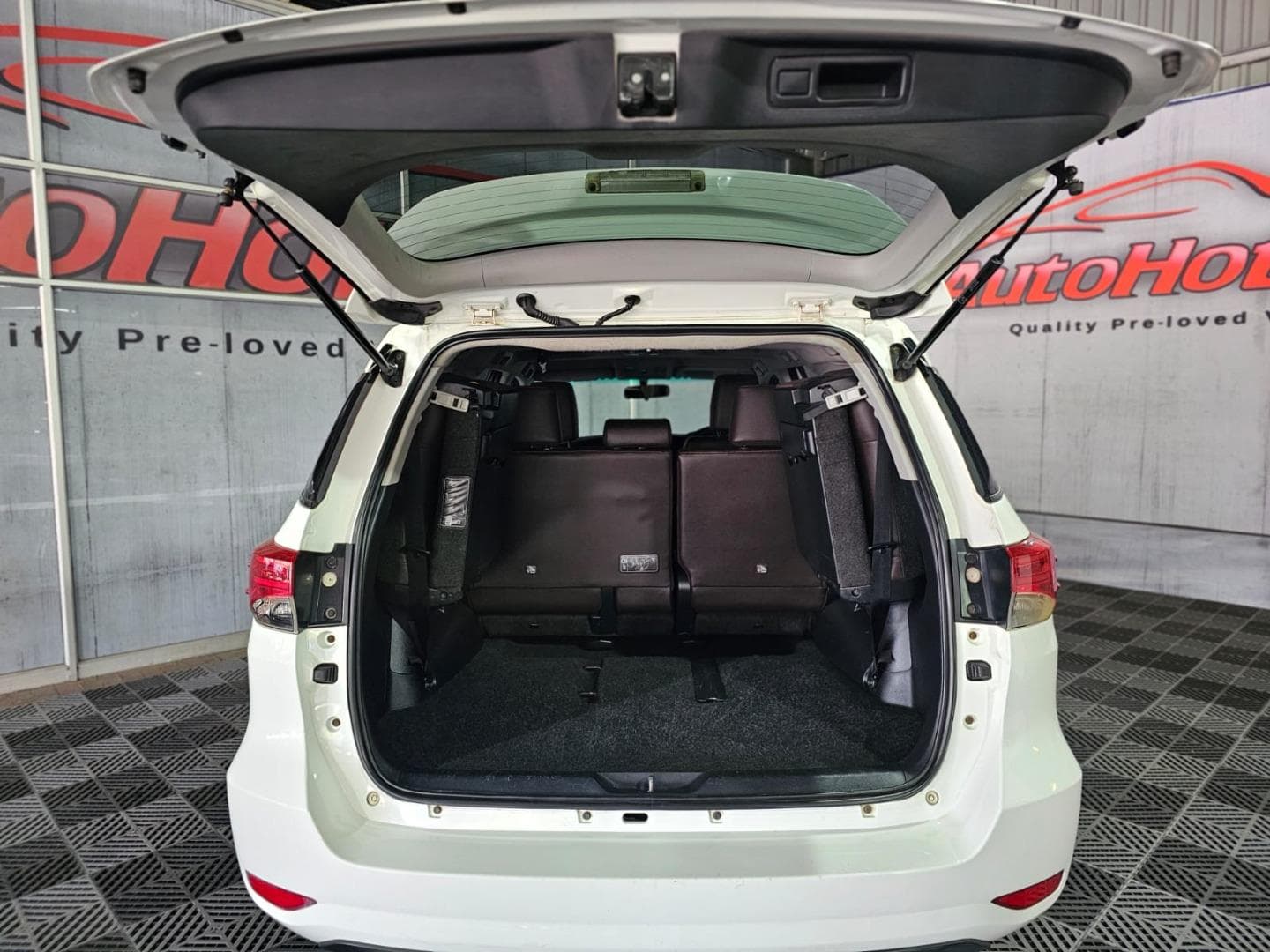 2017 Toyota Fortuner 2.4GD-6 Auto – photo 5