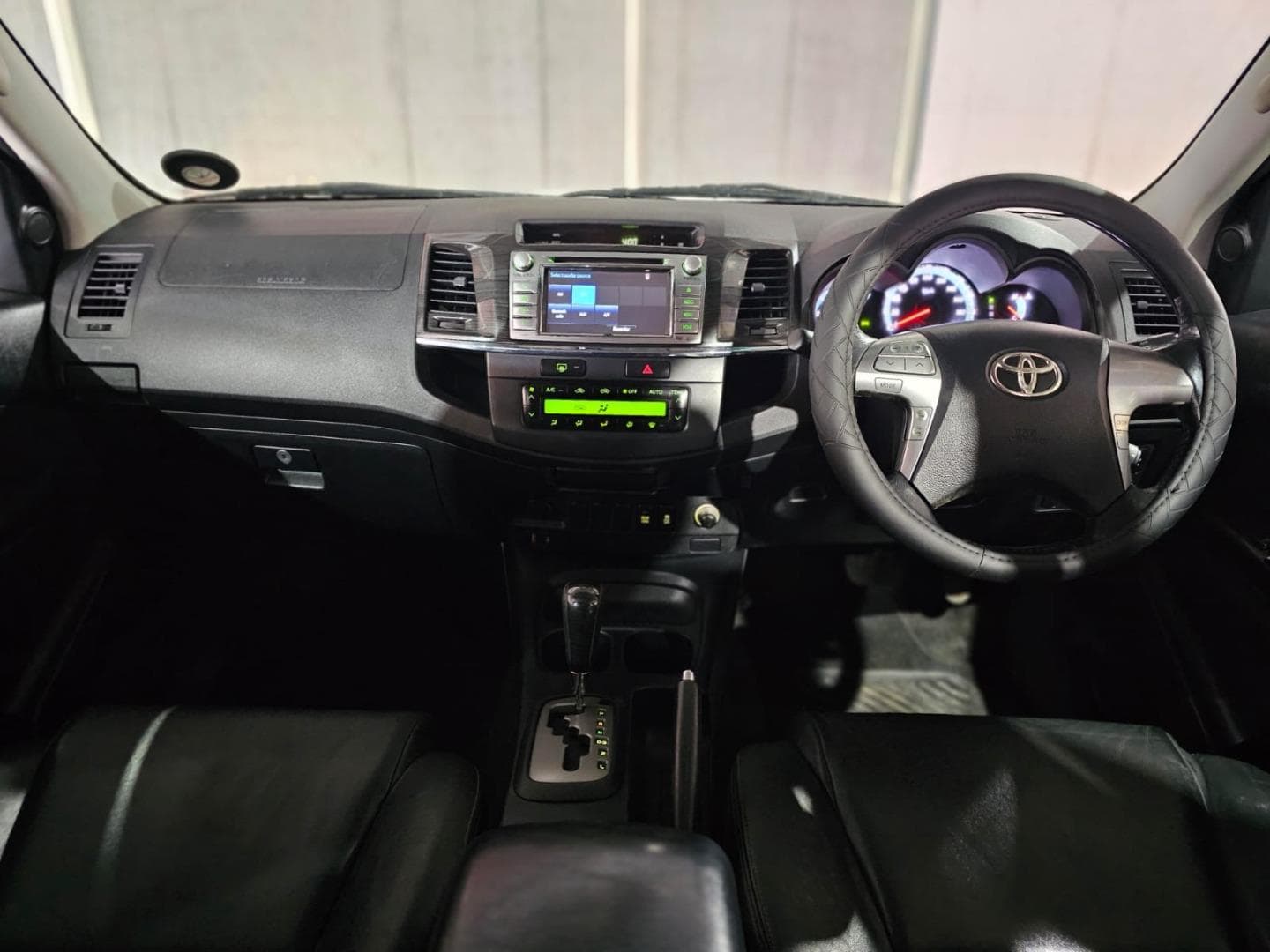 2014 Toyota Fortuner 3.0D-4D Auto – photo 6