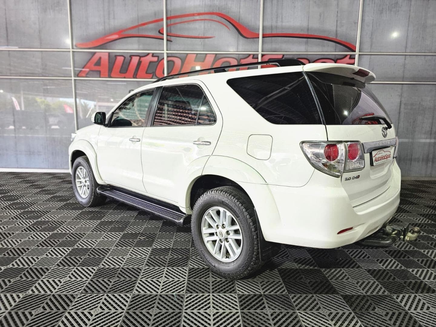 2014 Toyota Fortuner 3.0D-4D Auto – photo 4