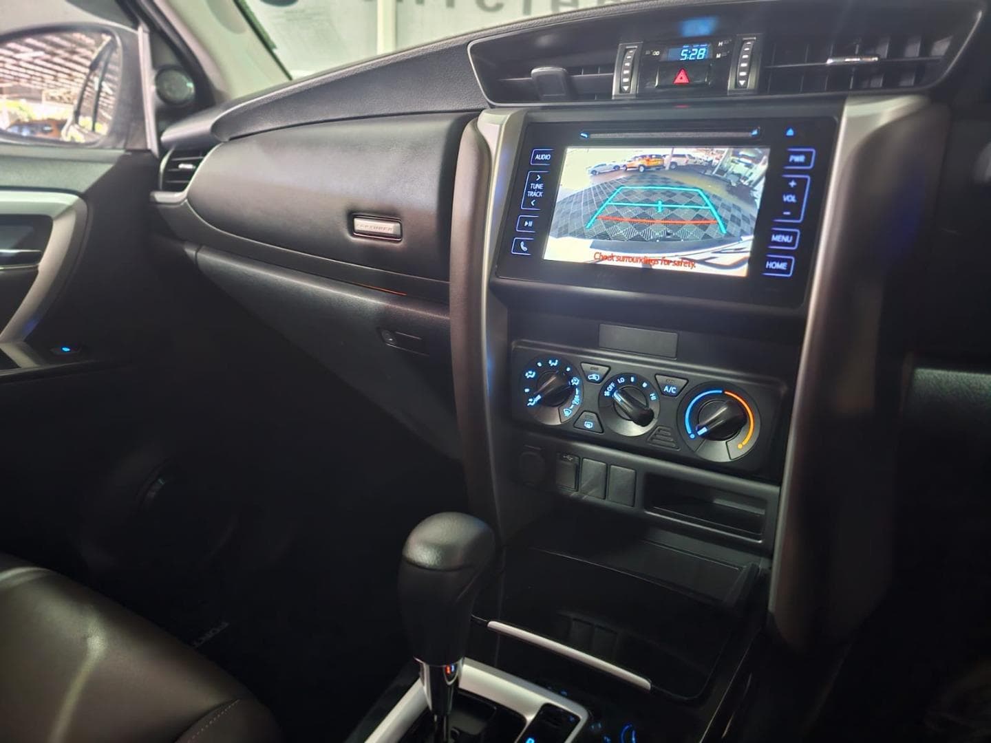 2018 Toyota Fortuner 2.4GD-6 Auto – photo 12