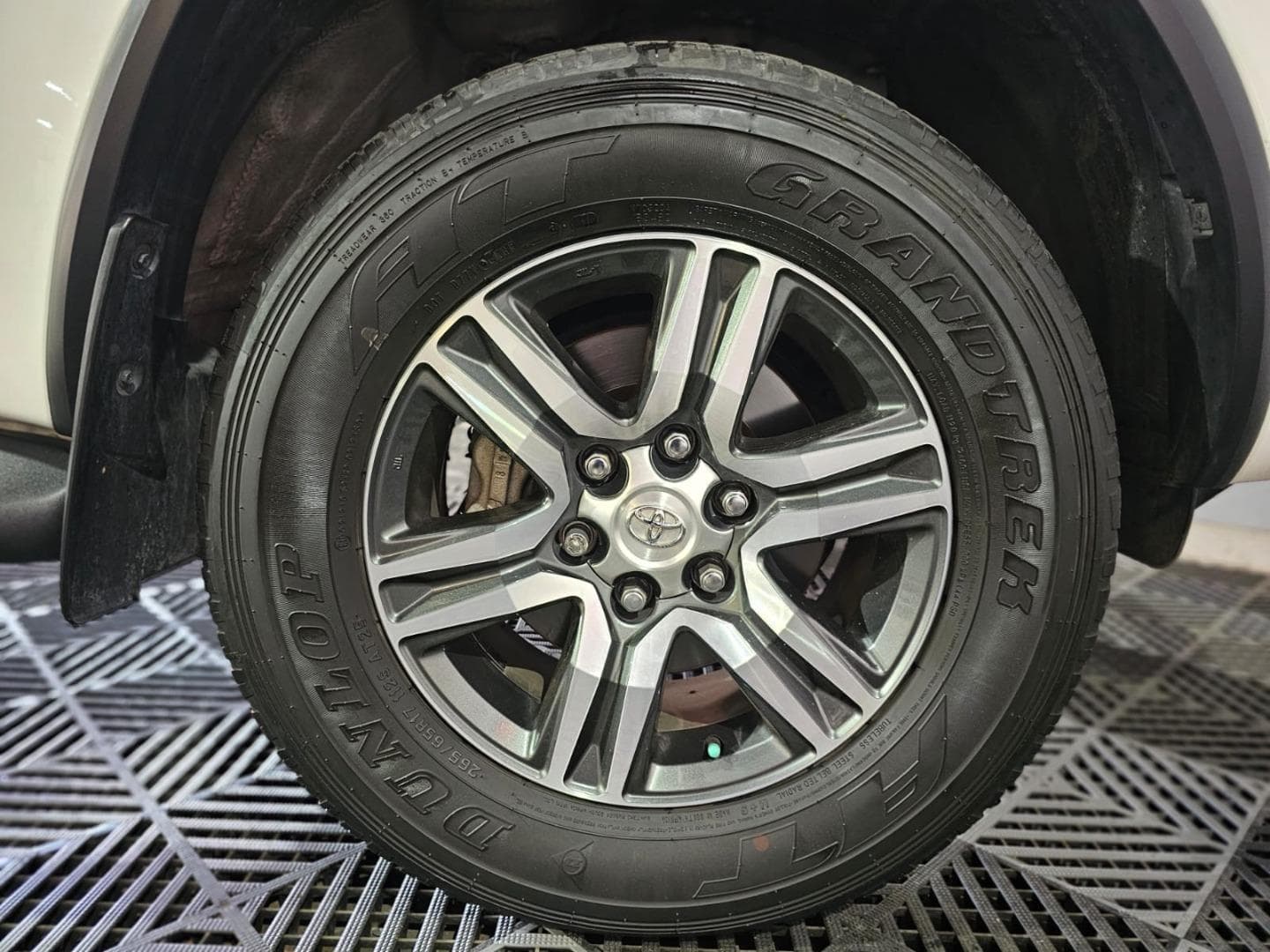 2018 Toyota Fortuner 2.4GD-6 Auto – photo 6