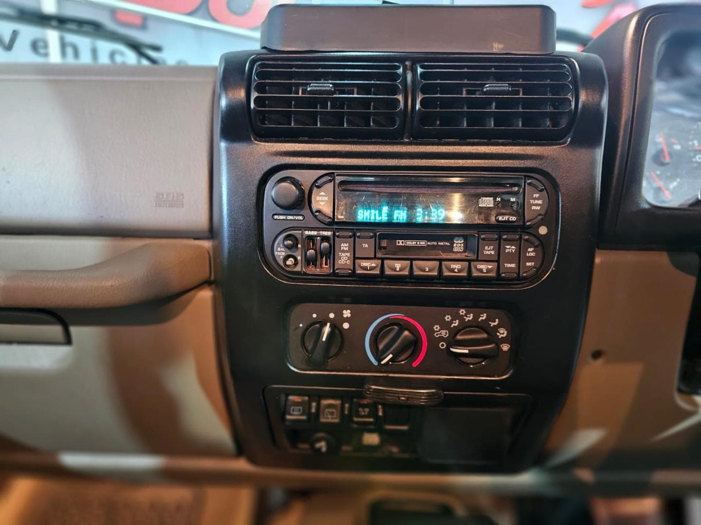 2002 Jeep Wrangler 4.0L Sahara Auto – photo 11