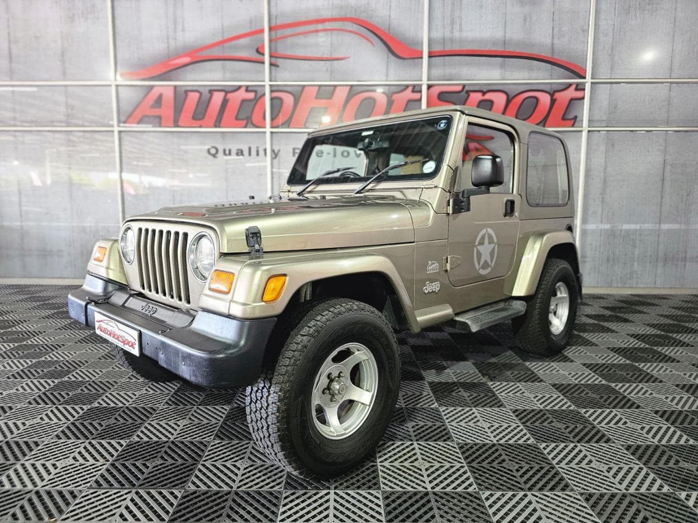 2002 Jeep Wrangler 4.0L Sahara Auto – photo 1 of 11