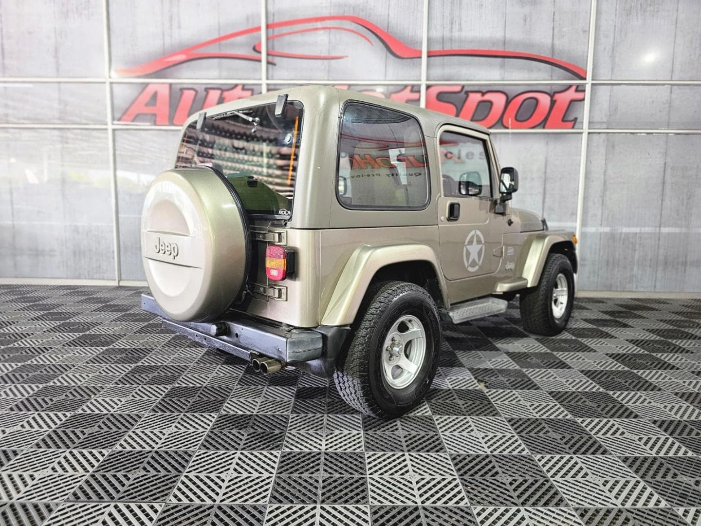 2002 Jeep Wrangler 4.0L Sahara Auto – photo 3