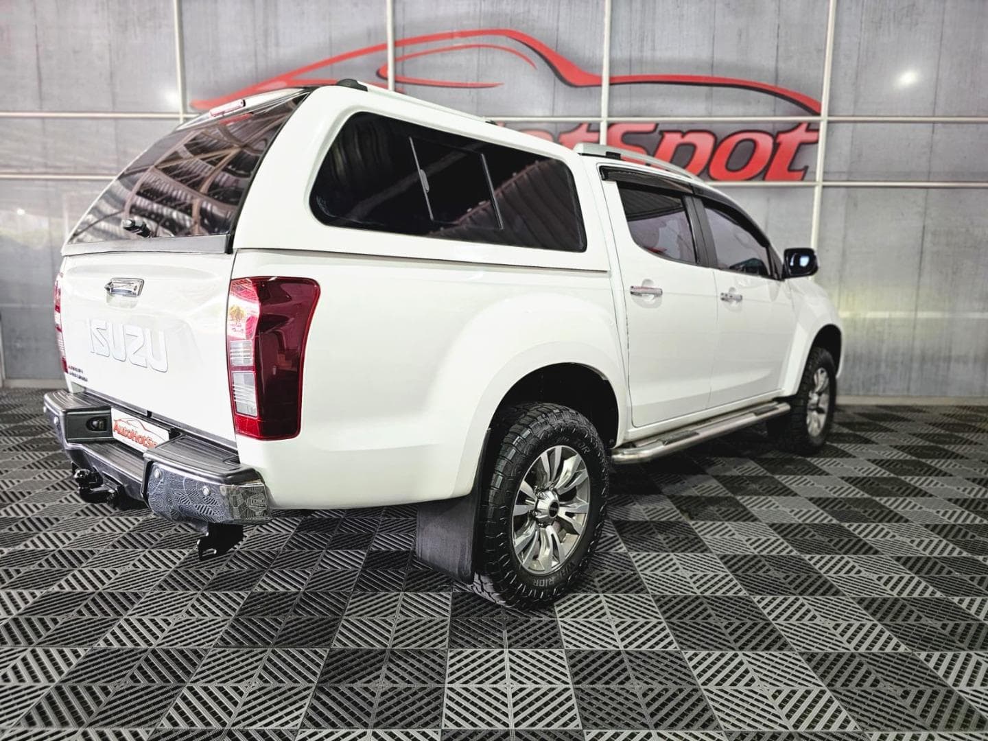 2017 Isuzu KB 300D-Teq Double Cab LX – photo 3