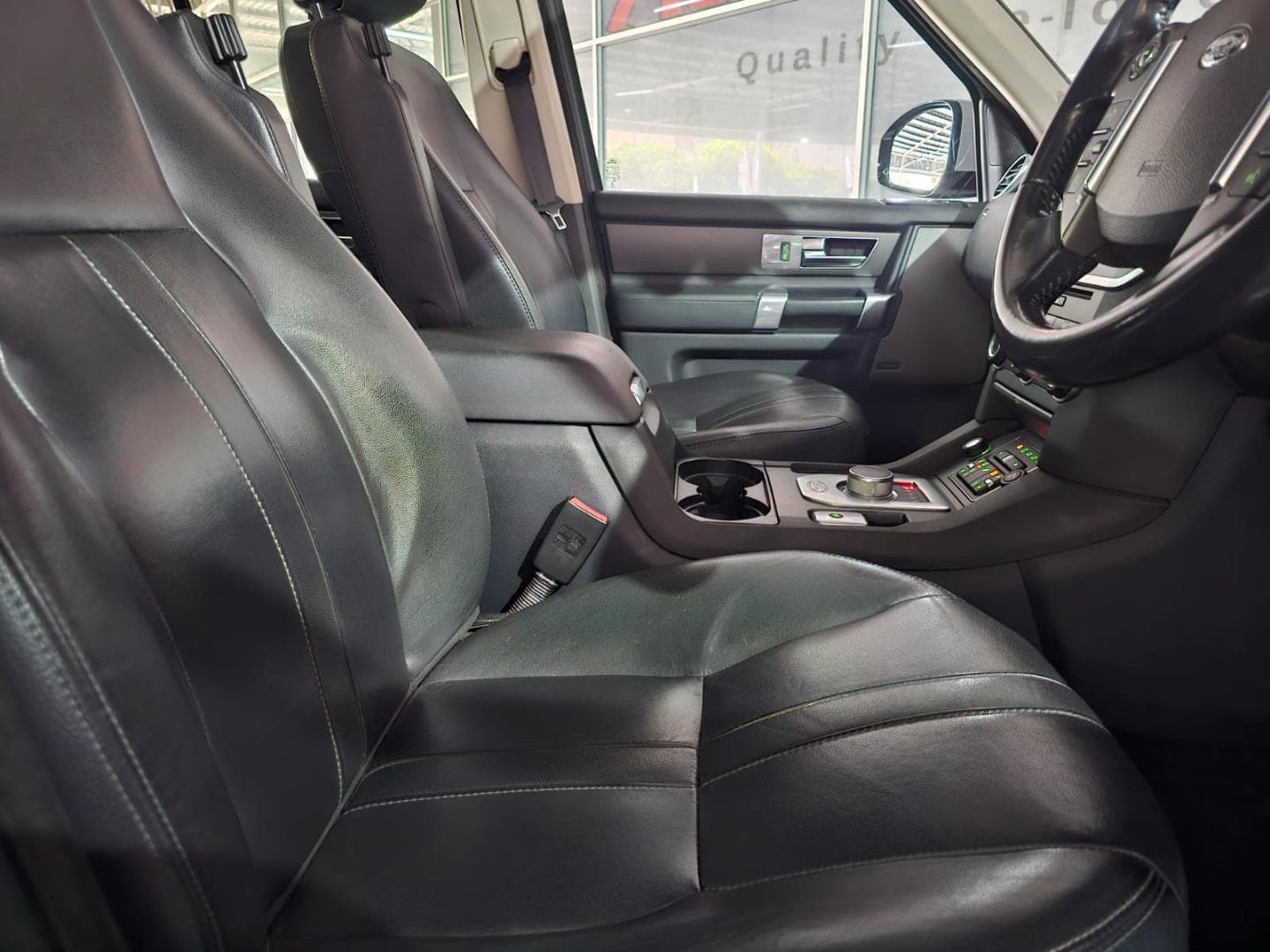 2017 Land Rover Discovery 4 SDV6 Graphite – photo 8